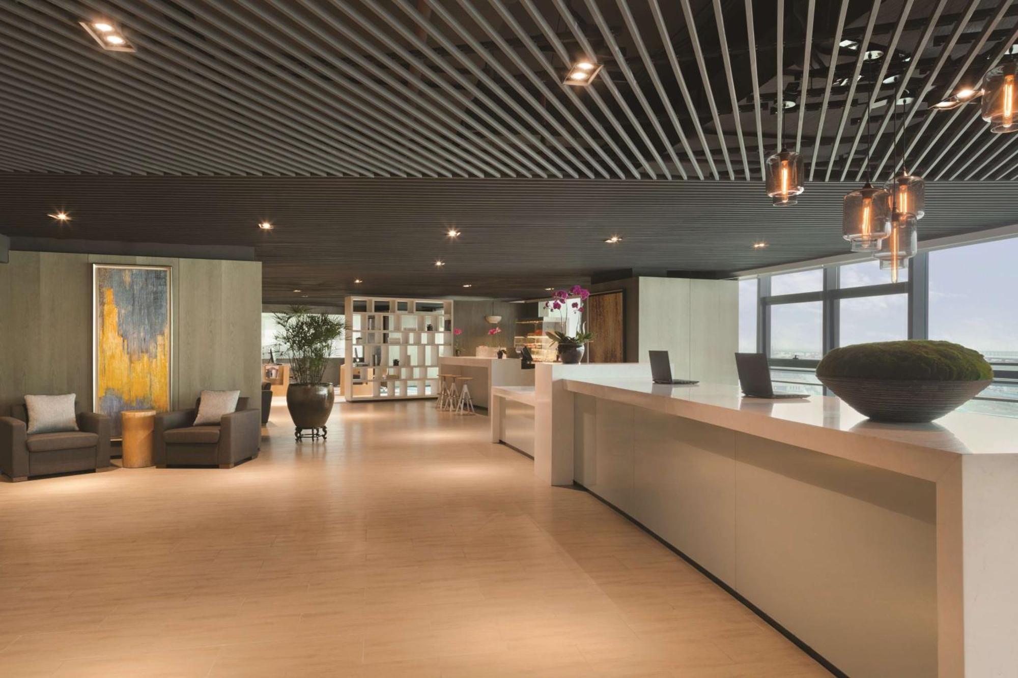 Отель Hyatt House Shenzhen Airport Экстерьер фото