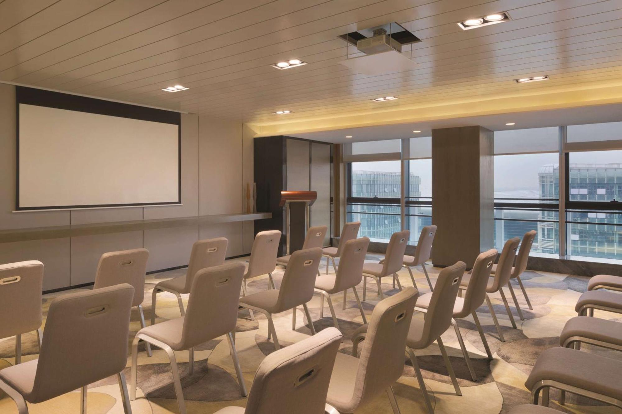 Отель Hyatt House Shenzhen Airport Экстерьер фото