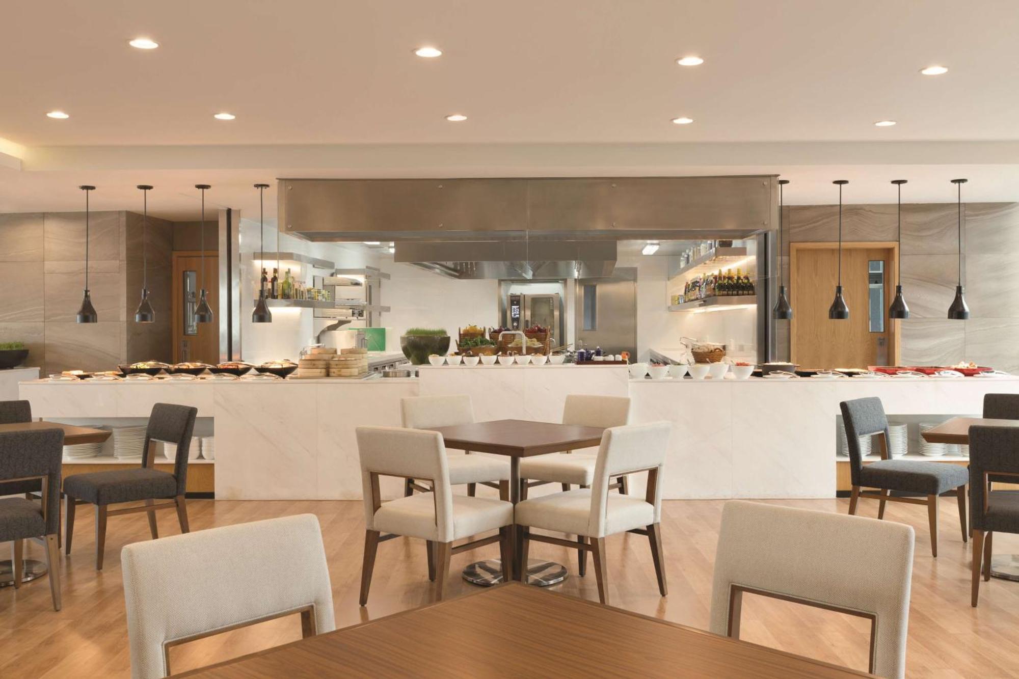 Отель Hyatt House Shenzhen Airport Экстерьер фото