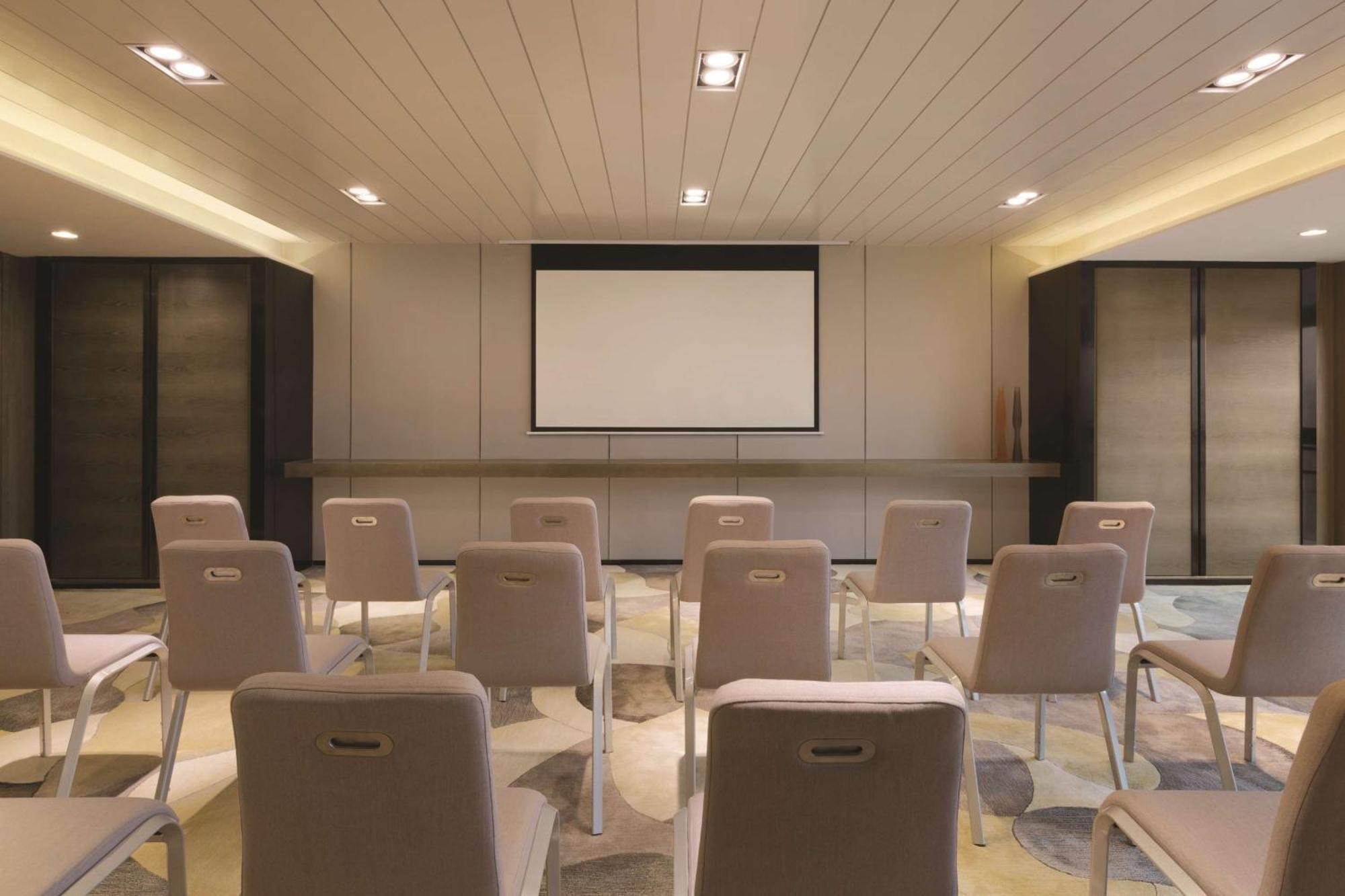 Отель Hyatt House Shenzhen Airport Экстерьер фото